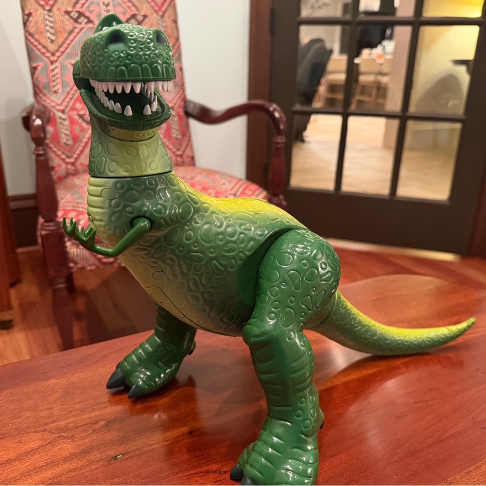 Disney Pixar Toy Story Roarin’ Laughs REX ACTION FIGURE